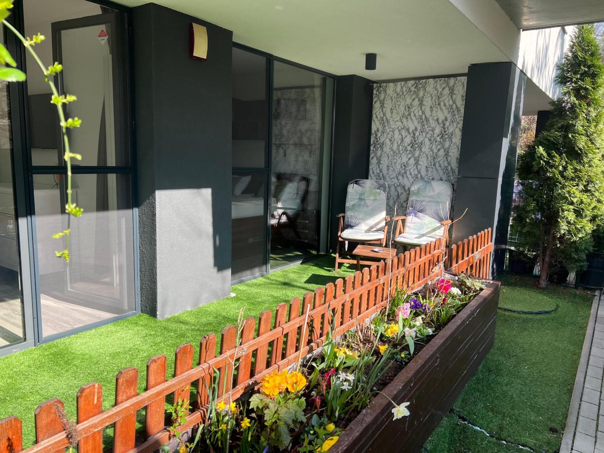 Forest Park Garden Apartment Братислава Экстерьер фото