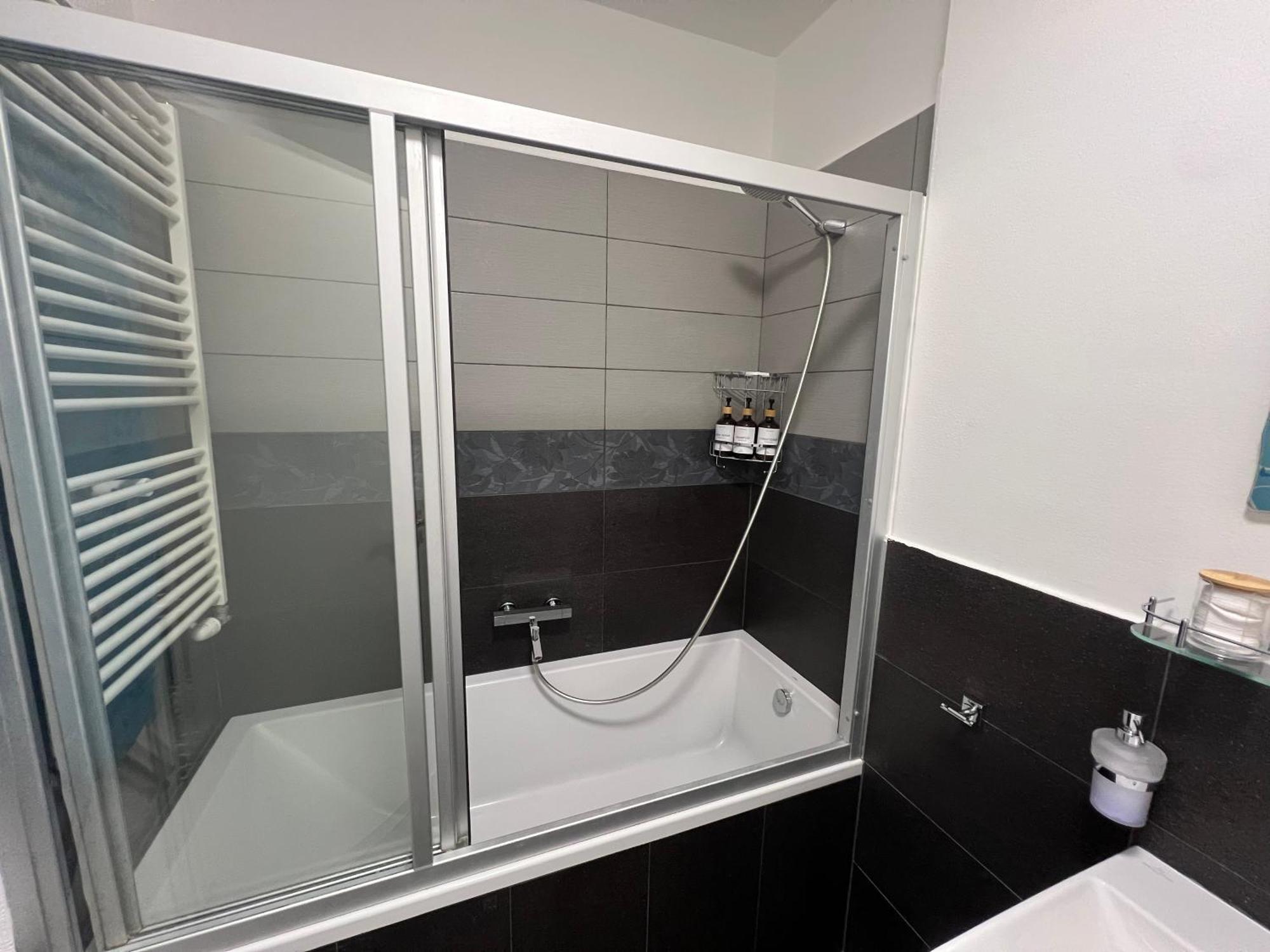 Forest Park Garden Apartment Братислава Экстерьер фото